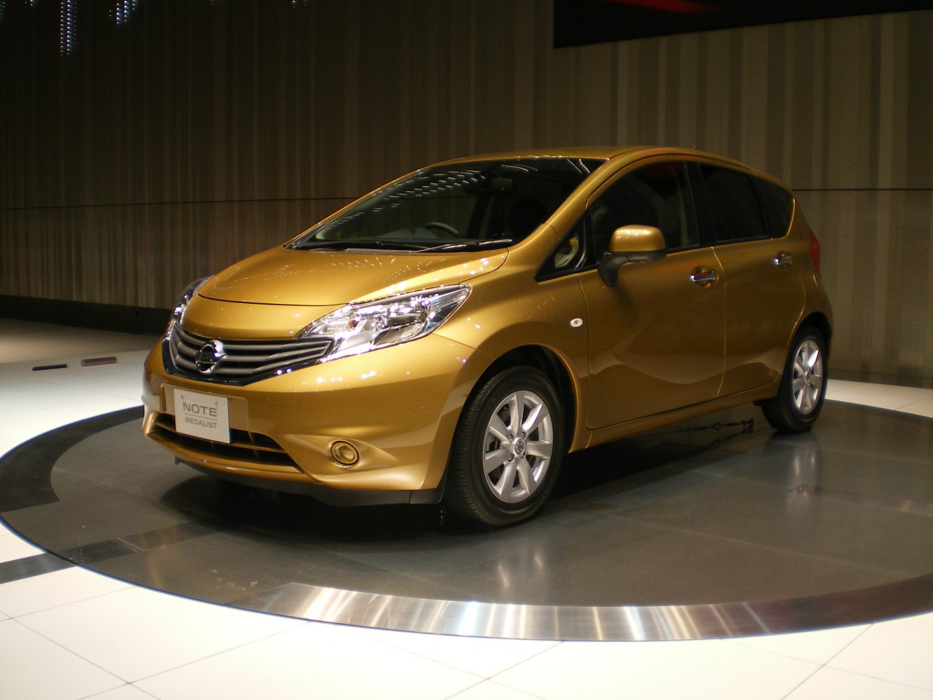 https://totalrenting.es/wp-content/uploads/2022/10/nissan-note-ii-e12-2012-1-2-dig-s-98-cv-hatchback.png