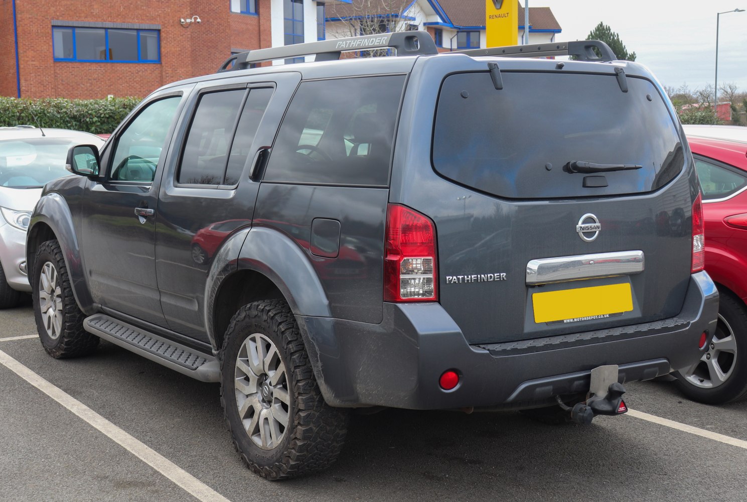 https://totalrenting.es/wp-content/uploads/2022/10/nissan-pathfinder-iii-facelift-2010-2010-2-5-dci-190-cv-suv-1.png