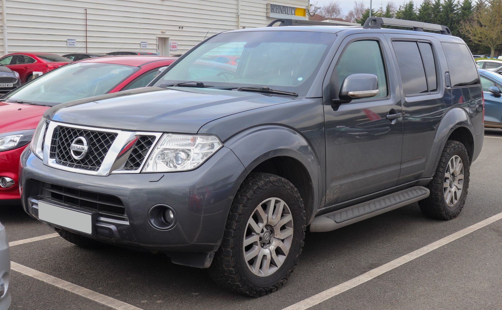 https://totalrenting.es/wp-content/uploads/2022/10/nissan-pathfinder-iii-facelift-2010-2010-2-5-dci-190-cv-suv.png