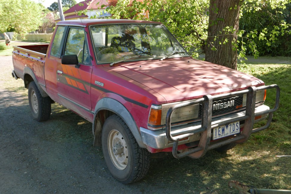 https://totalrenting.es/wp-content/uploads/2022/10/nissan-pick-up-720-1983-1-8-80-cv-pick-up.png