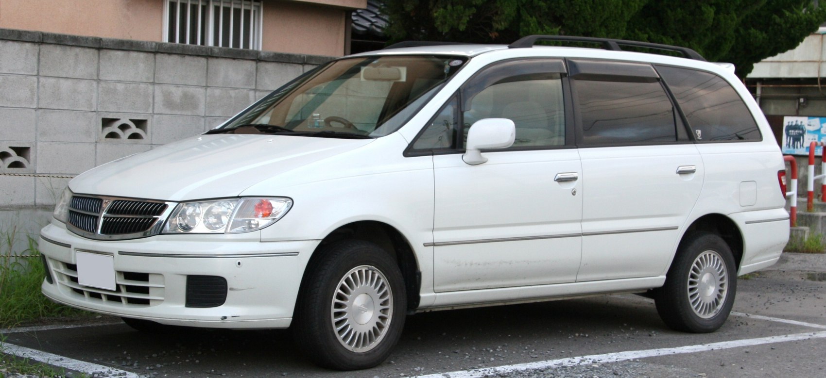 https://totalrenting.es/wp-content/uploads/2022/10/nissan-presage-1998-2-4-i-16v-150-cv-minivan.png