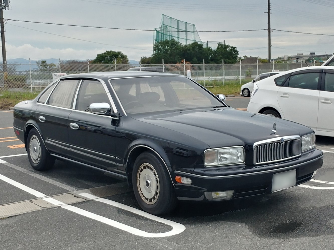 https://totalrenting.es/wp-content/uploads/2022/10/nissan-president-hg50-1990-4-5-i-v8-32v-type-l-270-cv-berlina.png