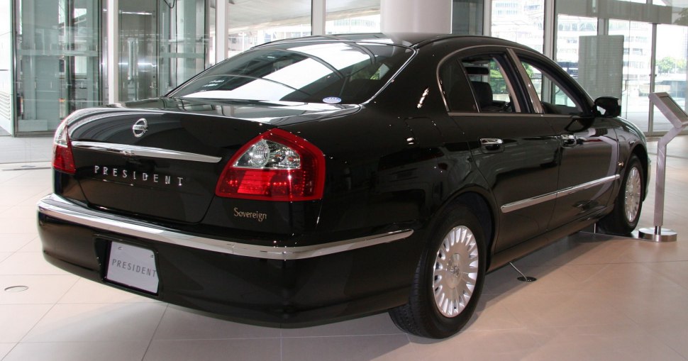 https://totalrenting.es/wp-content/uploads/2022/10/nissan-president-pgf50-2003-4-5-i-v8-32v-280-cv-berlina-1.png