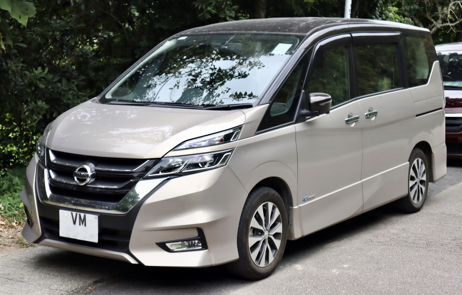 https://totalrenting.es/wp-content/uploads/2022/10/nissan-serena-c27-2016-1-2-136-cv-e-power-minivan.png