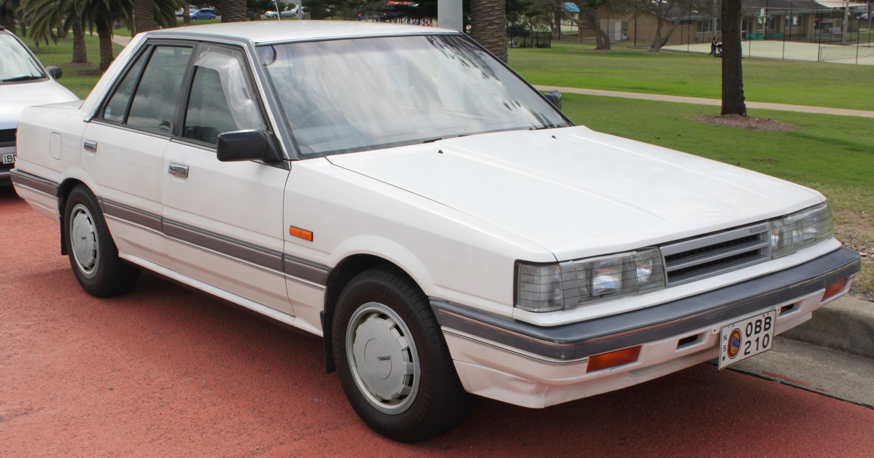 https://totalrenting.es/wp-content/uploads/2022/10/nissan-skyline-vii-r31-1985-1-8-i-91-cv-berlina.png