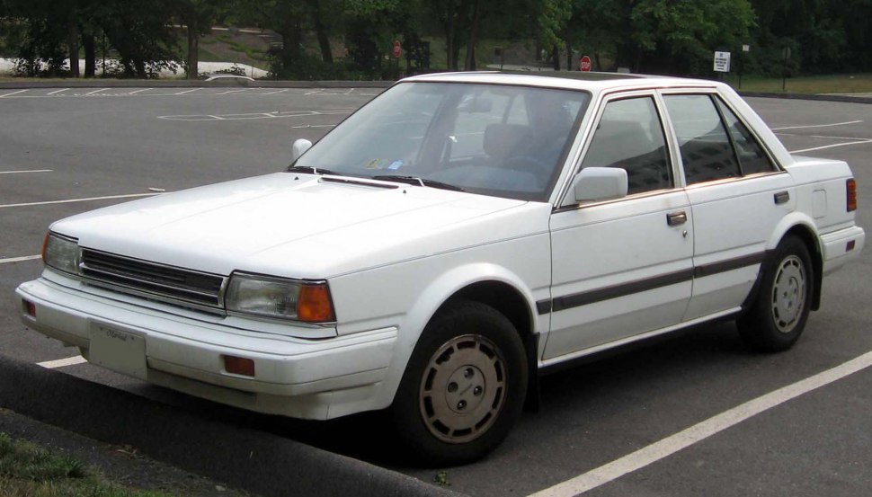 https://totalrenting.es/wp-content/uploads/2022/10/nissan-stanza-t12-t12y-1986-2-0l-94-cv-berlina.png