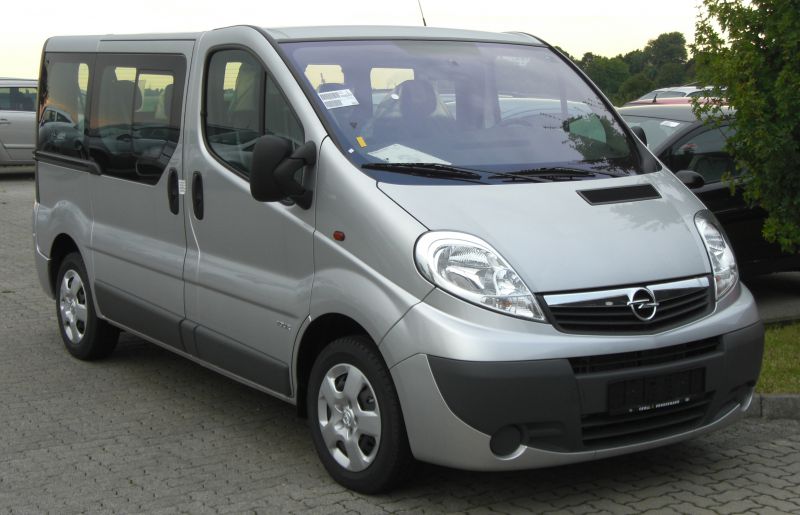 https://totalrenting.es/wp-content/uploads/2022/10/opel-vivaro-a-facelift-2006-2006-2-0-cdti-114-cv-dpf-minivan.png