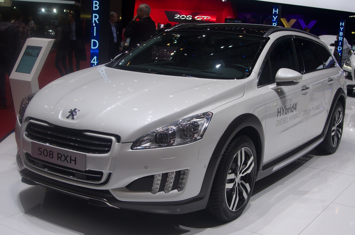 https://totalrenting.es/wp-content/uploads/2022/10/peugeot-508-rxh-2011-2-0-hdi-200-cv-hybrid4-egs6-crossover.png