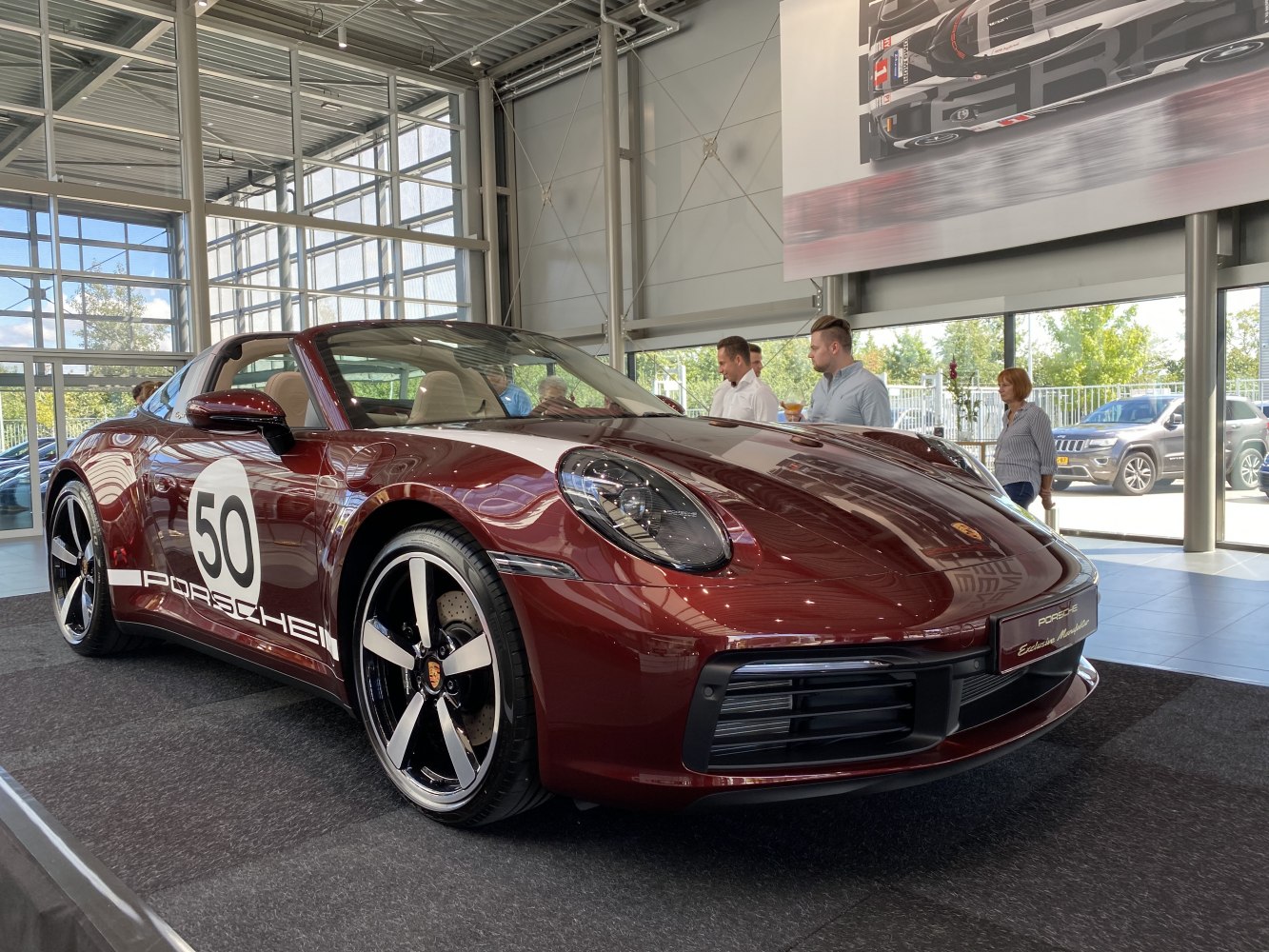 https://totalrenting.es/wp-content/uploads/2022/10/porsche-911-targa-992-2020-4s-3-0-450-cv-targa.png