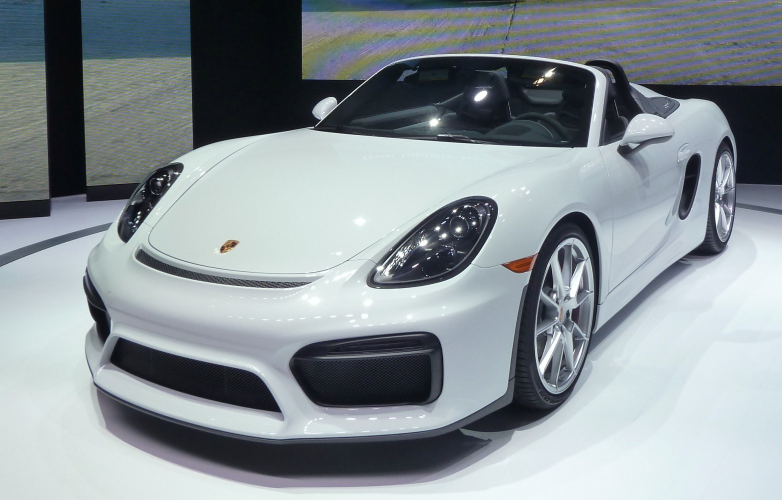 https://totalrenting.es/wp-content/uploads/2022/10/porsche-boxster-981-2013-2-7-265-cv-roadster.png