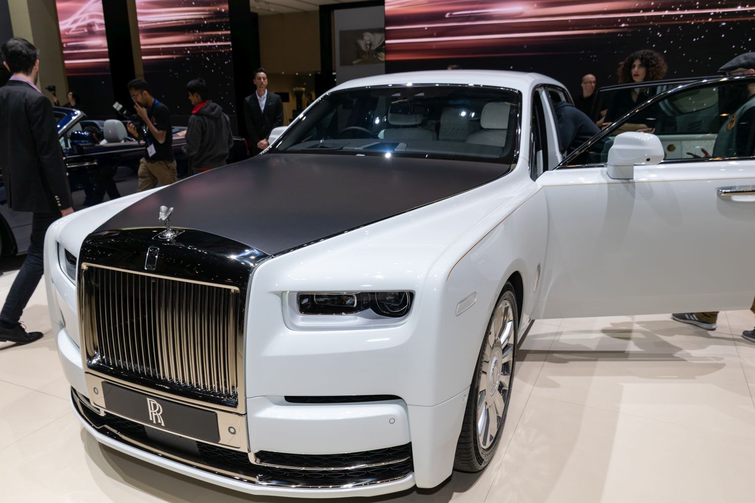 Precio Del Roll Royce