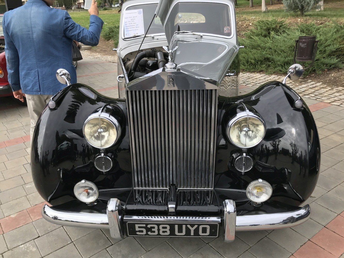 https://totalrenting.es/wp-content/uploads/2022/10/rolls-royce-silver-dawn-1949-4-6-128-cv-automatic-berlina-2.png