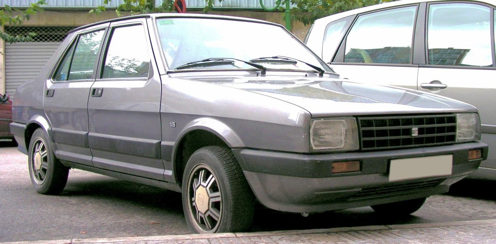 https://totalrenting.es/wp-content/uploads/2022/10/seat-malaga-023a-1985-1-2-60-cv-berlina.png