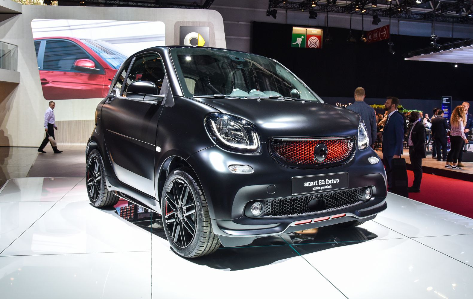 https://totalrenting.es/wp-content/uploads/2022/10/smart-eq-fortwo-c453-2018-17-6-kwh-82-cv-coupe-2.png
