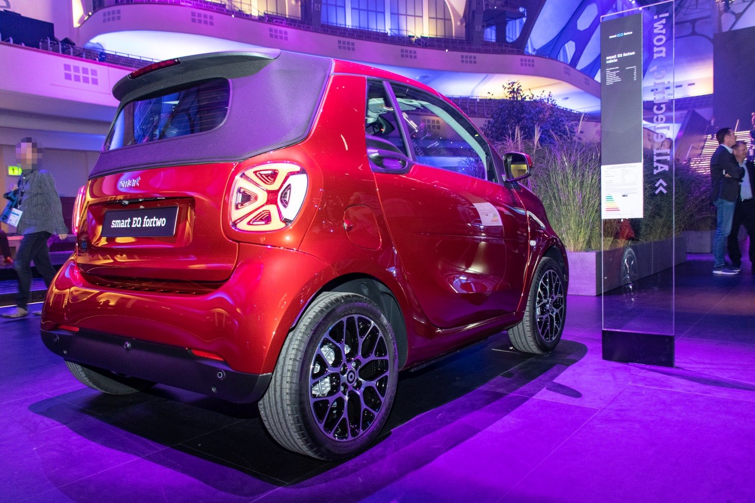 https://totalrenting.es/wp-content/uploads/2022/10/smart-eq-fortwo-cabrio-a453-facelift-2019-2019-17-2-kwh-82-cv-cabriolet-14.png
