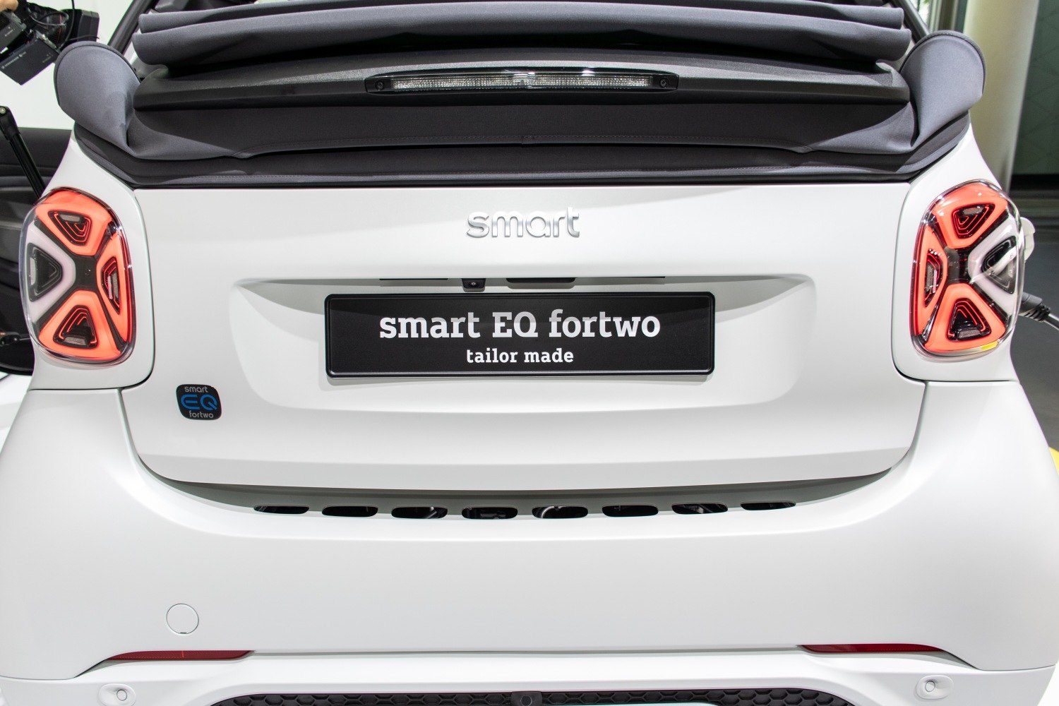 https://totalrenting.es/wp-content/uploads/2022/10/smart-eq-fortwo-cabrio-a453-facelift-2019-2019-17-2-kwh-82-cv-cabriolet-3.png