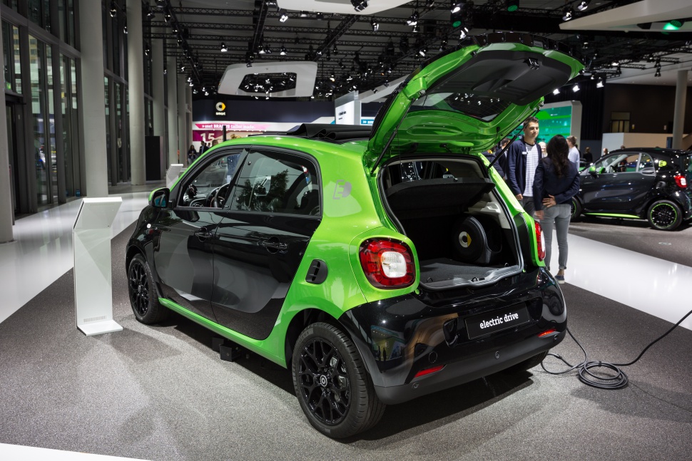 https://totalrenting.es/wp-content/uploads/2022/10/smart-forfour-ii-w453-2014-0-9-90-cv-automatic-hatchback.png