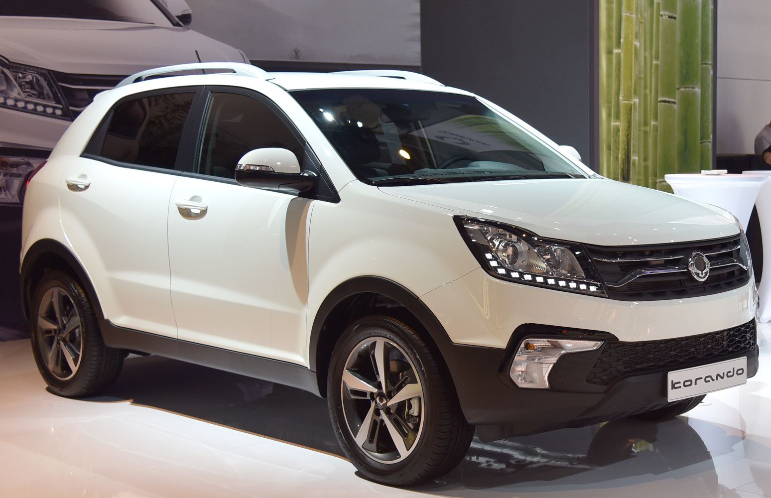 https://totalrenting.es/wp-content/uploads/2022/10/ssangyong-korando-iii-c-facelift-2017-2017-2-0-e-xgi-150-cv-awd-automatic-suv.png