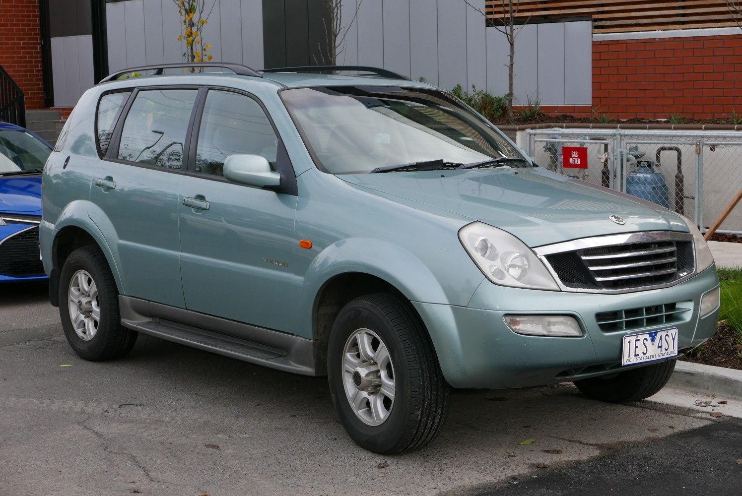 https://totalrenting.es/wp-content/uploads/2022/10/ssangyong-rexton-i-2001-rx-230-143-cv-suv.png