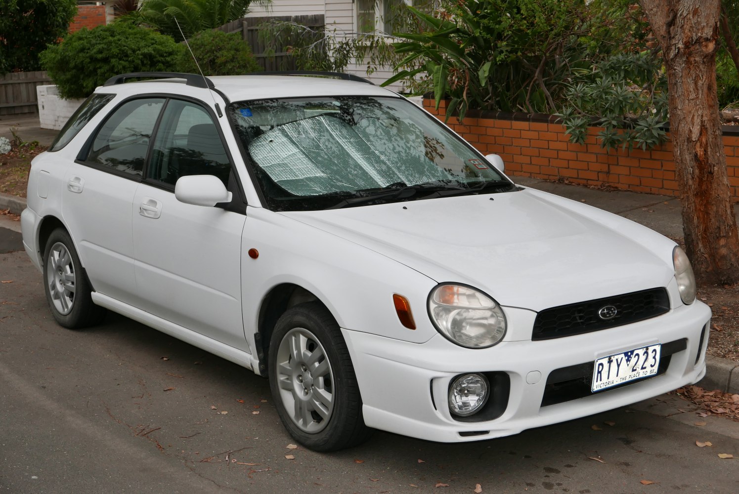 https://totalrenting.es/wp-content/uploads/2022/10/subaru-impreza-ii-station-wagon-2001-1-6i-16v-95-cv-4wd-ranchera.png