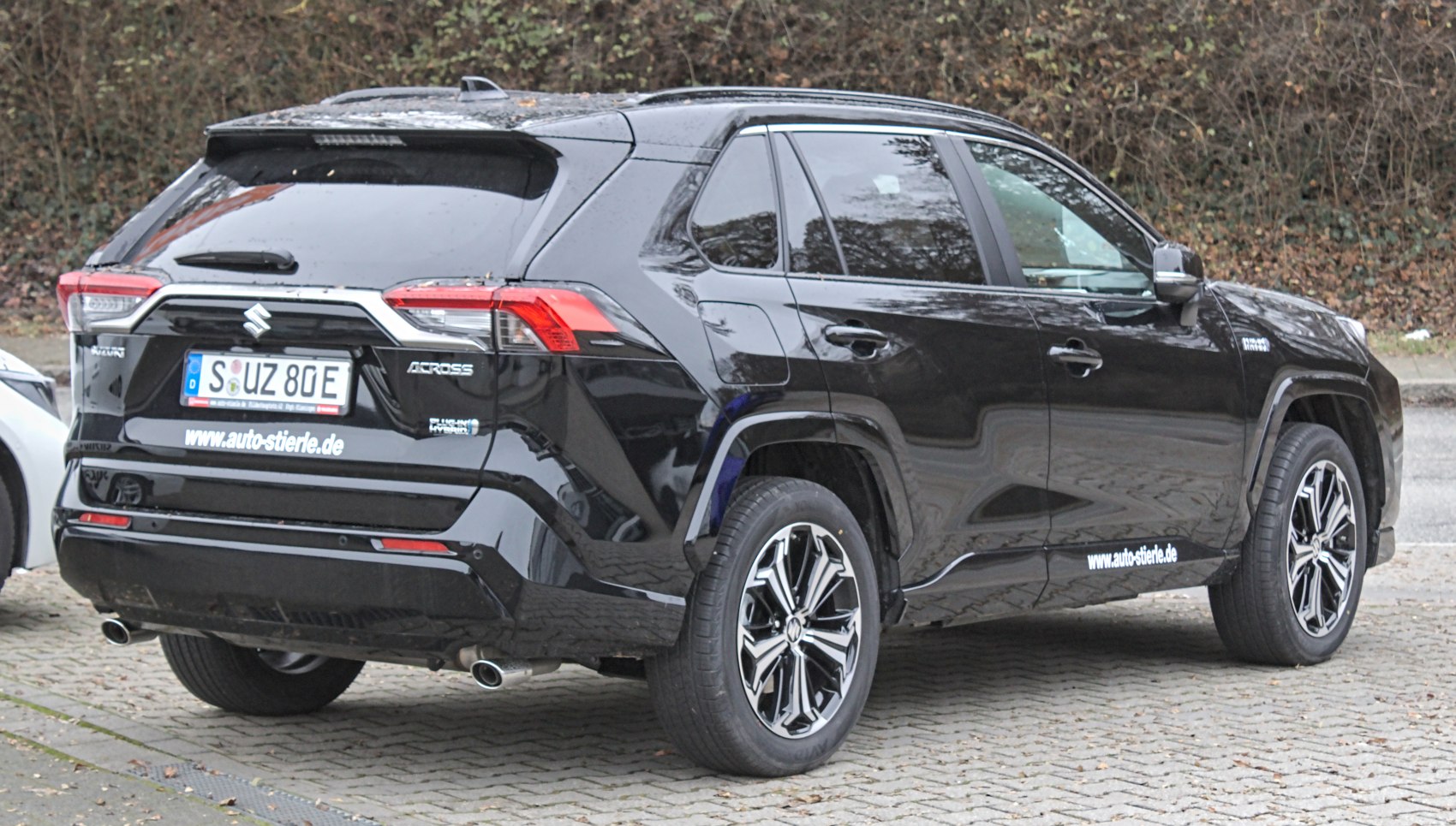 https://totalrenting.es/wp-content/uploads/2022/10/suzuki-across-2021-2-5-306-cv-plug-in-hybrid-e-four-e-cvt-suv-2.png