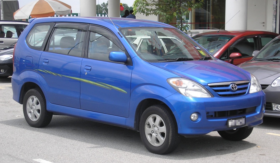 https://totalrenting.es/wp-content/uploads/2022/10/toyota-avanza-i-2003-1-3-86-cv-mpv.png