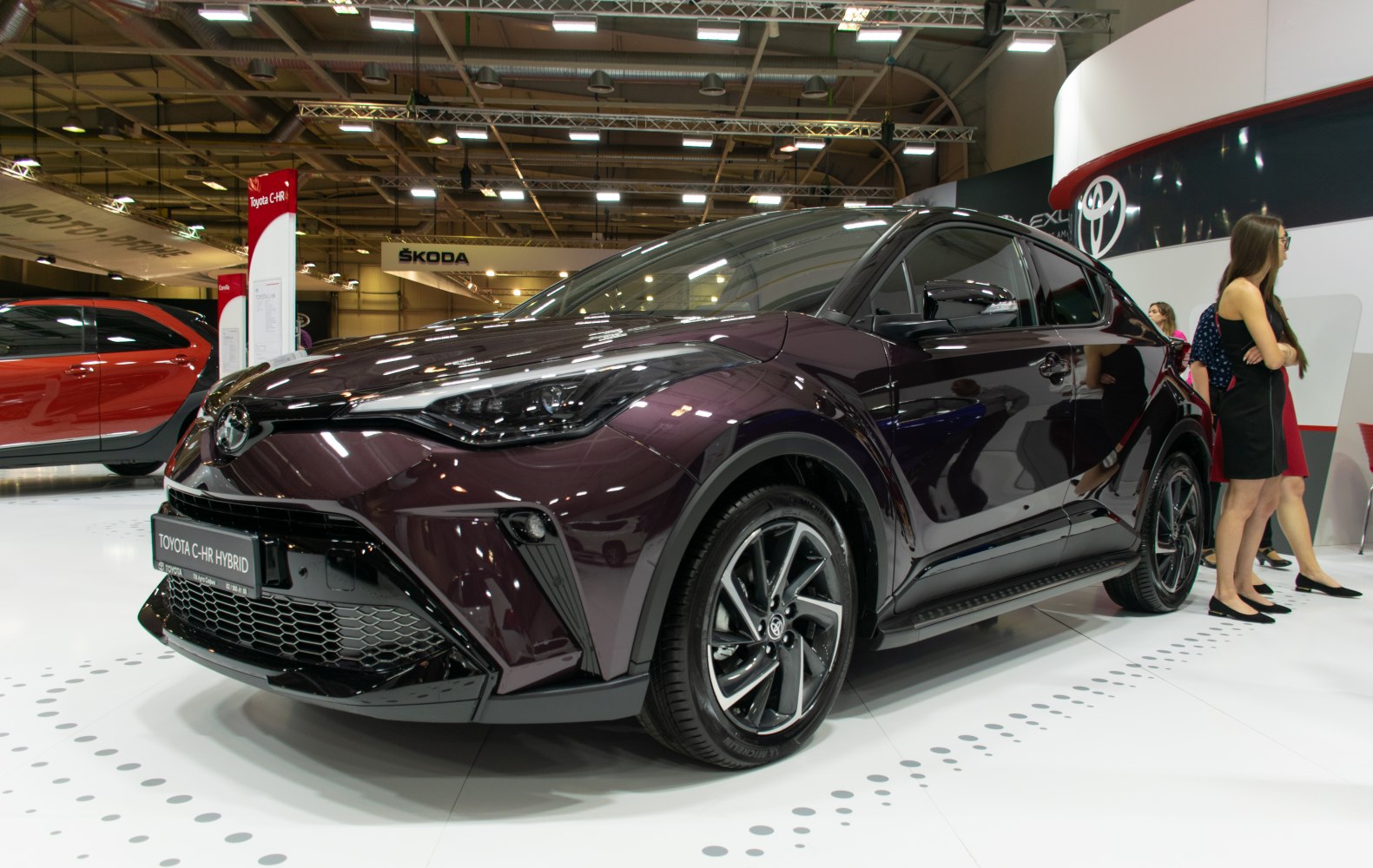 https://totalrenting.es/wp-content/uploads/2022/10/toyota-c-hr-facelift-2020-2020-1-2-116-cv-suv-1.png