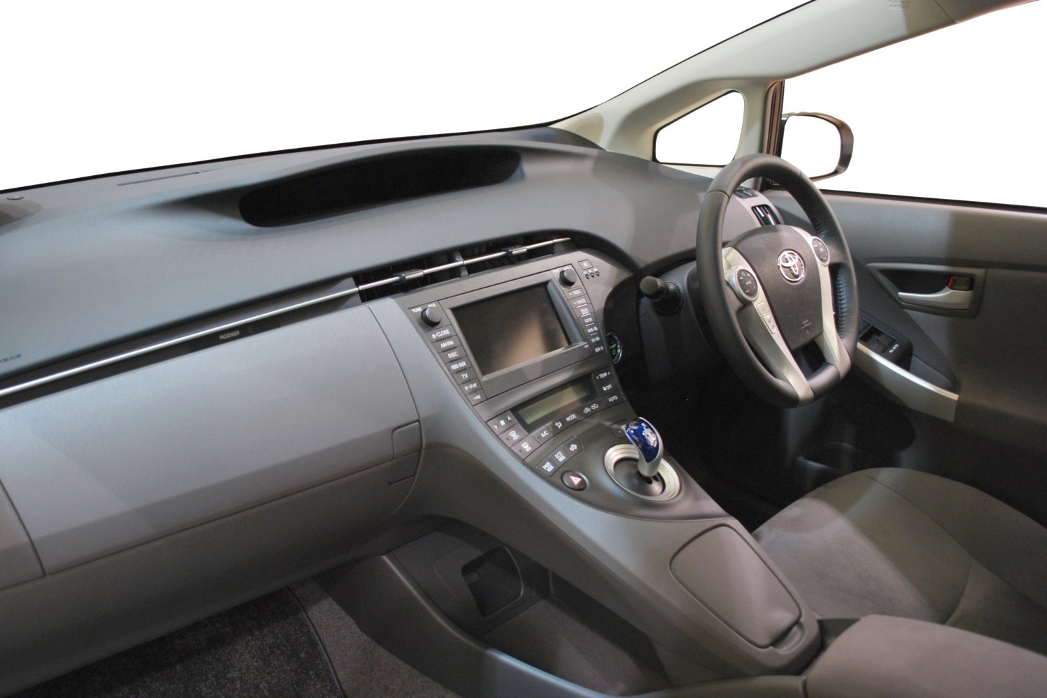 https://totalrenting.es/wp-content/uploads/2022/10/toyota-prius-iii-zvw30-2010-1-8-vvt-i-136-cv-hybrid-cvt-hatchback-8.png