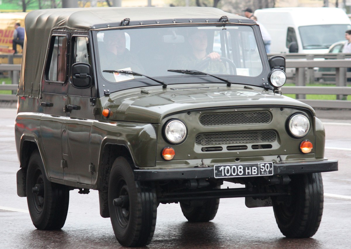 https://totalrenting.es/wp-content/uploads/2022/10/uaz-469-1972-2-45-75-cv-todoterreno.png
