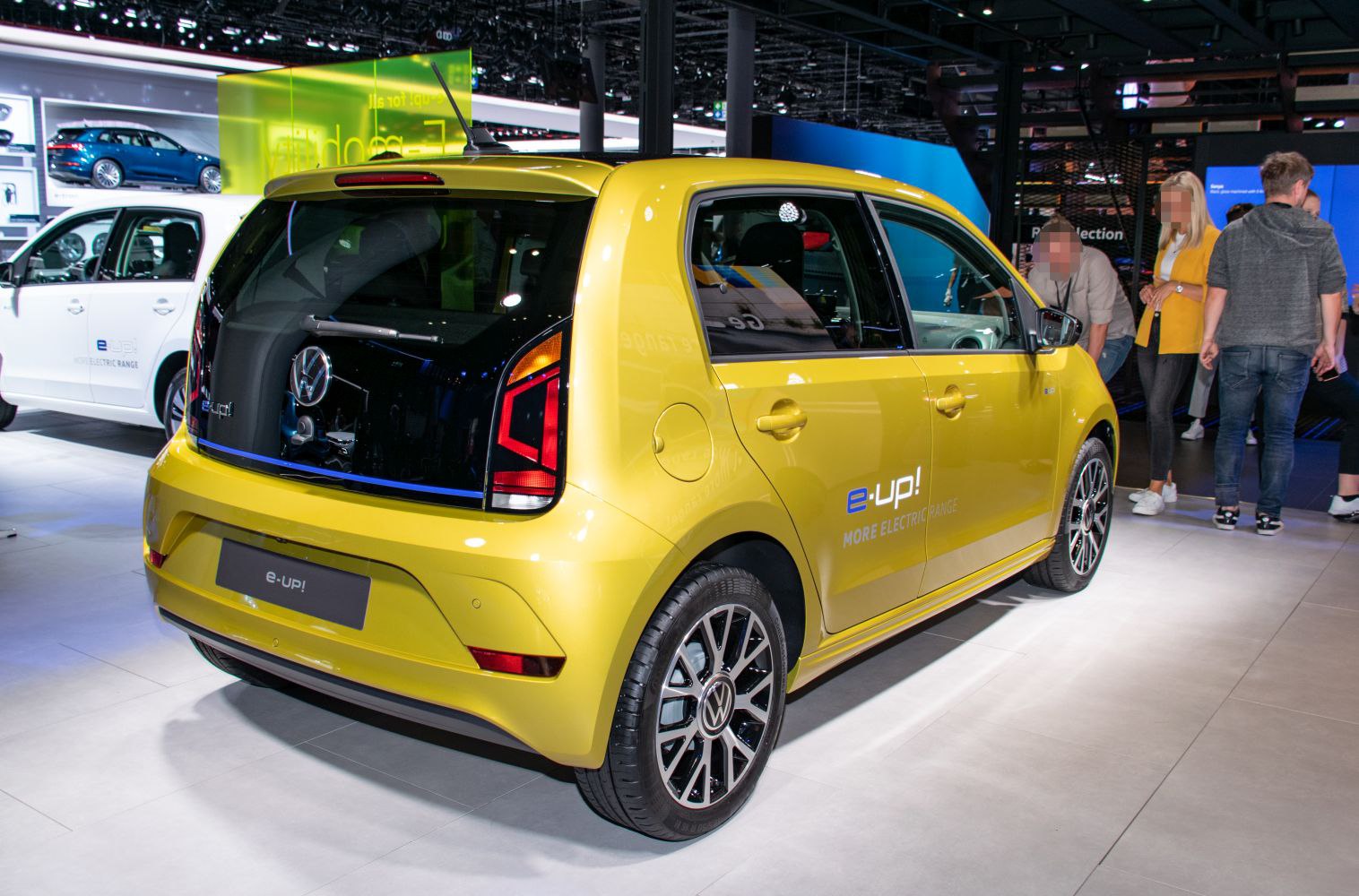 https://totalrenting.es/wp-content/uploads/2022/10/volkswagen-e-up!-facelift-2019-2019-36-8-kwh-83-cv-hatchback-13.png