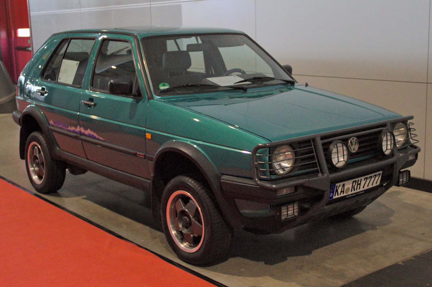 https://totalrenting.es/wp-content/uploads/2022/10/volkswagen-golf-ii-country-1990-1-8-98-cv-syncro-hatchback-crossover.png