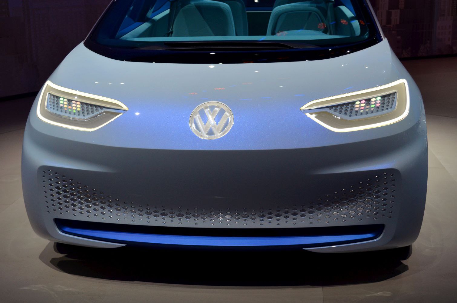 https://totalrenting.es/wp-content/uploads/2022/10/volkswagen-id-concept-2016-60-kwh-170-cv-hatchback-1.png