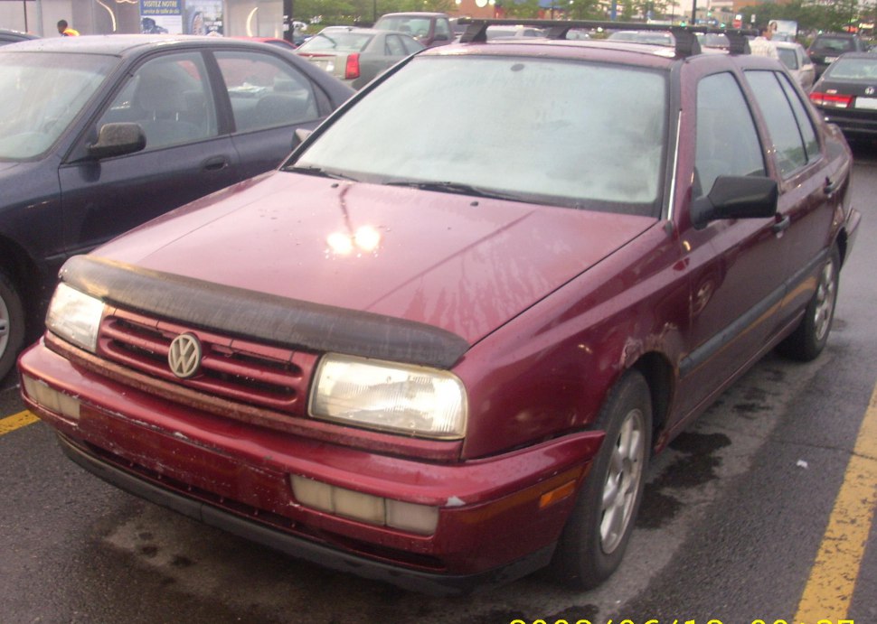 https://totalrenting.es/wp-content/uploads/2022/10/volkswagen-jetta-iii-1992-1-6-75-cv-berlina.png