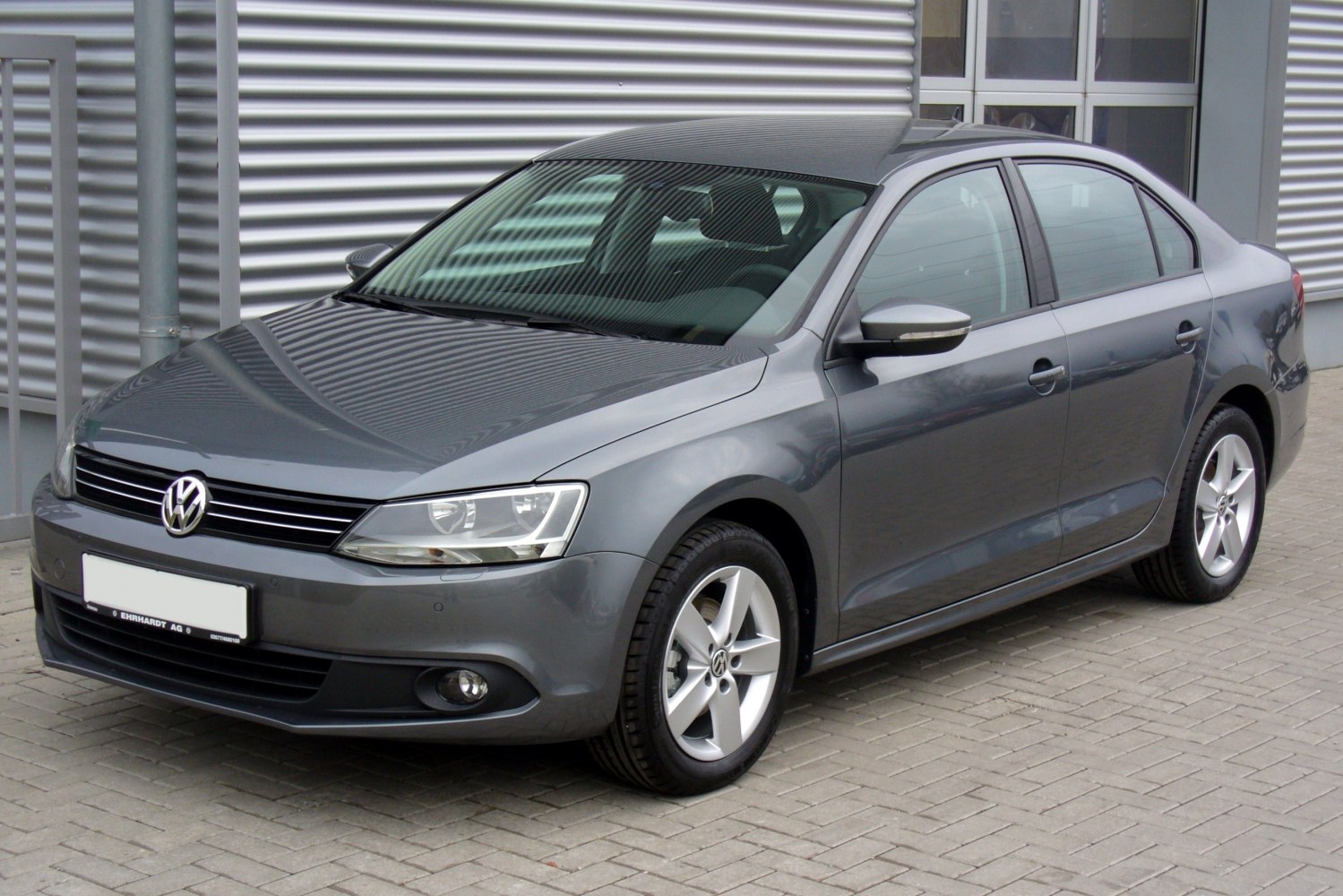 https://totalrenting.es/wp-content/uploads/2022/10/volkswagen-jetta-vi-2011-1-4-tsi-122-cv-dsg-berlina.png