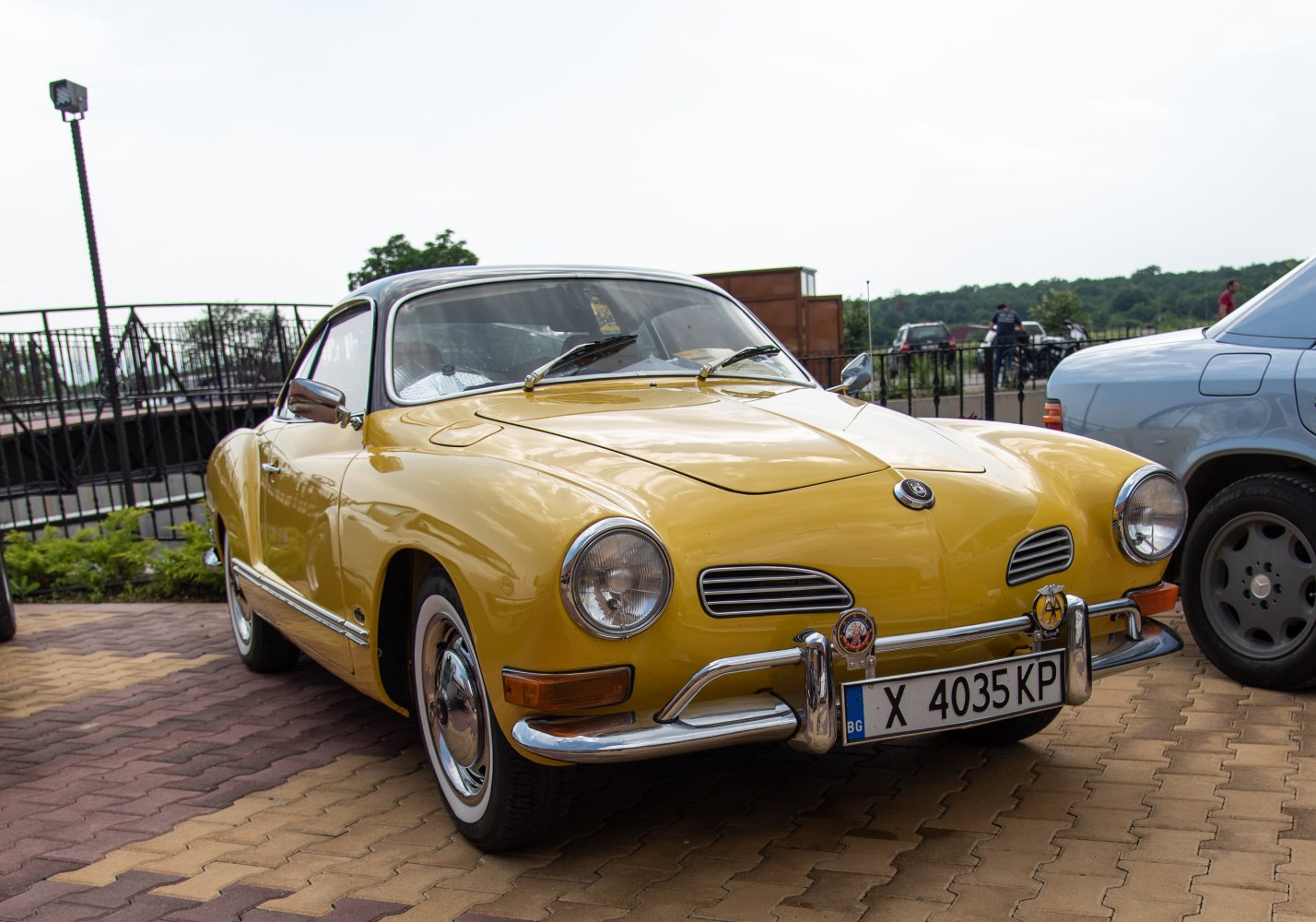 https://totalrenting.es/wp-content/uploads/2022/10/volkswagen-karmann-ghia-type-14-1955-1-2-36-cv-coupe.png