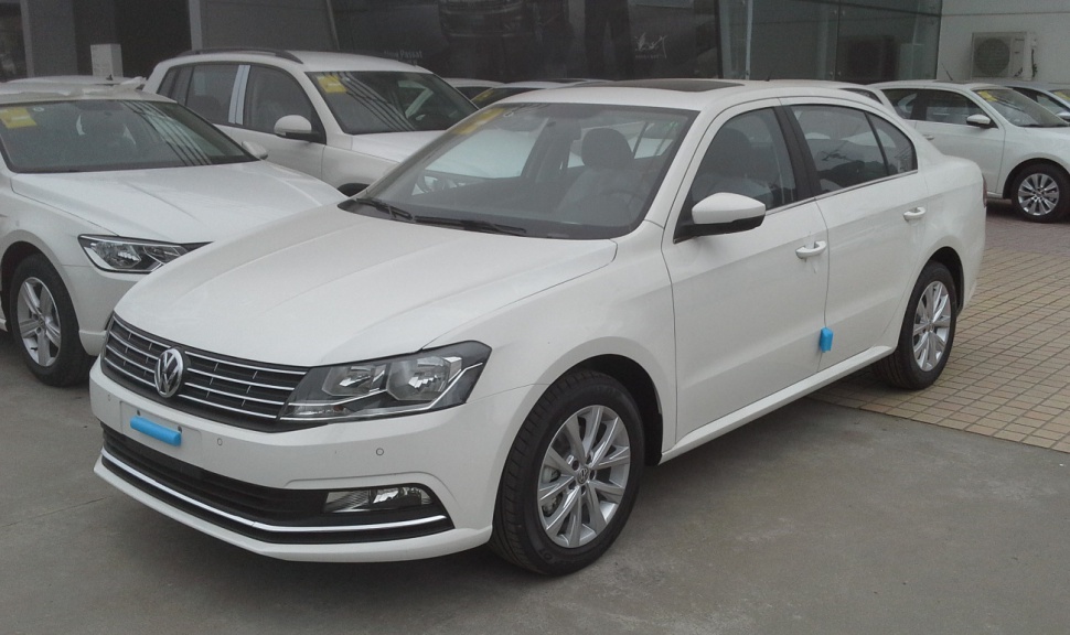 https://totalrenting.es/wp-content/uploads/2022/10/volkswagen-lavida-ii-facelift-2015-2015-1-6-110-cv-berlina.png