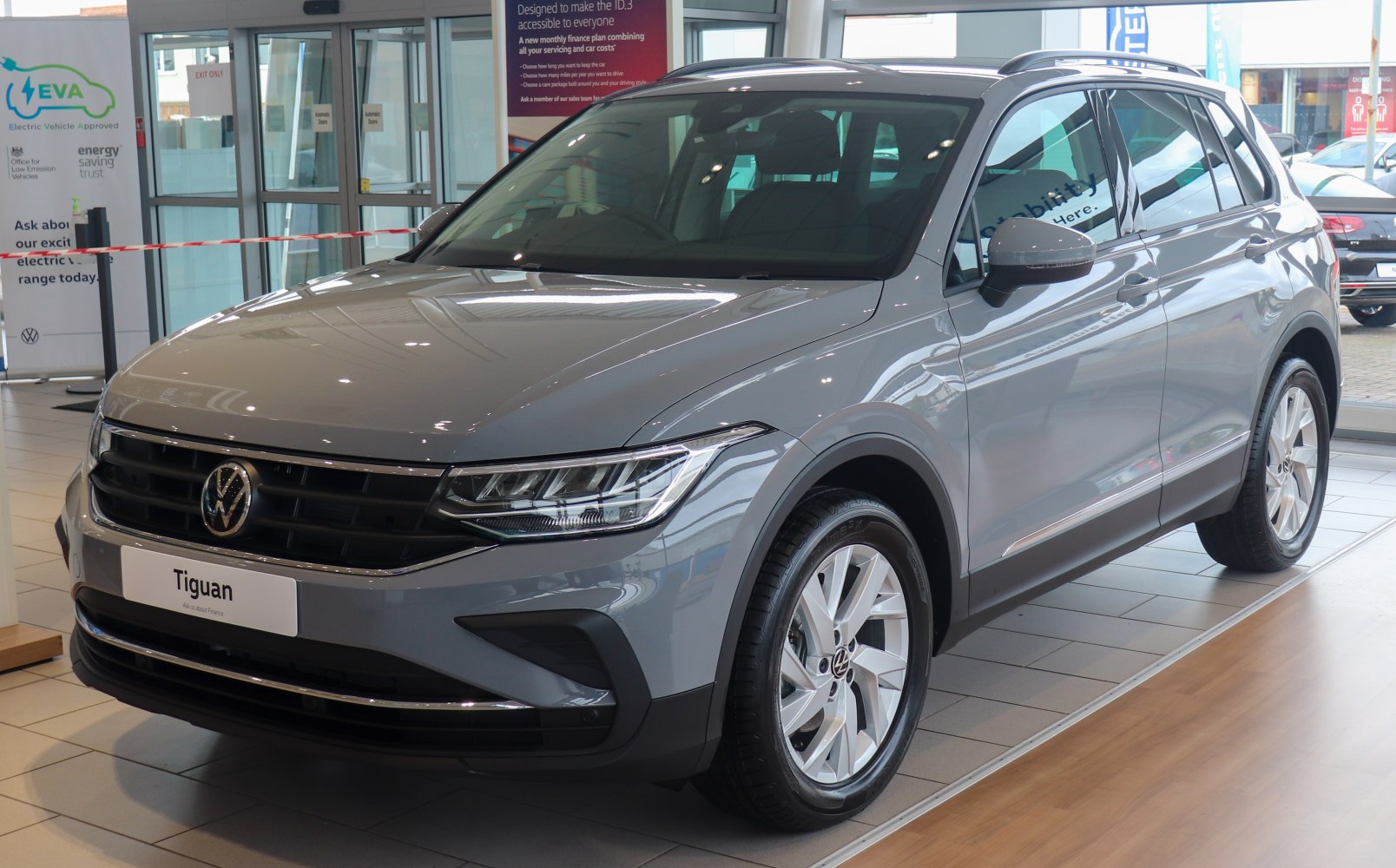 https://totalrenting.es/wp-content/uploads/2022/10/volkswagen-tiguan-ii-facelift-2020-2020-2-0-tdi-150-cv-scr-suv.png