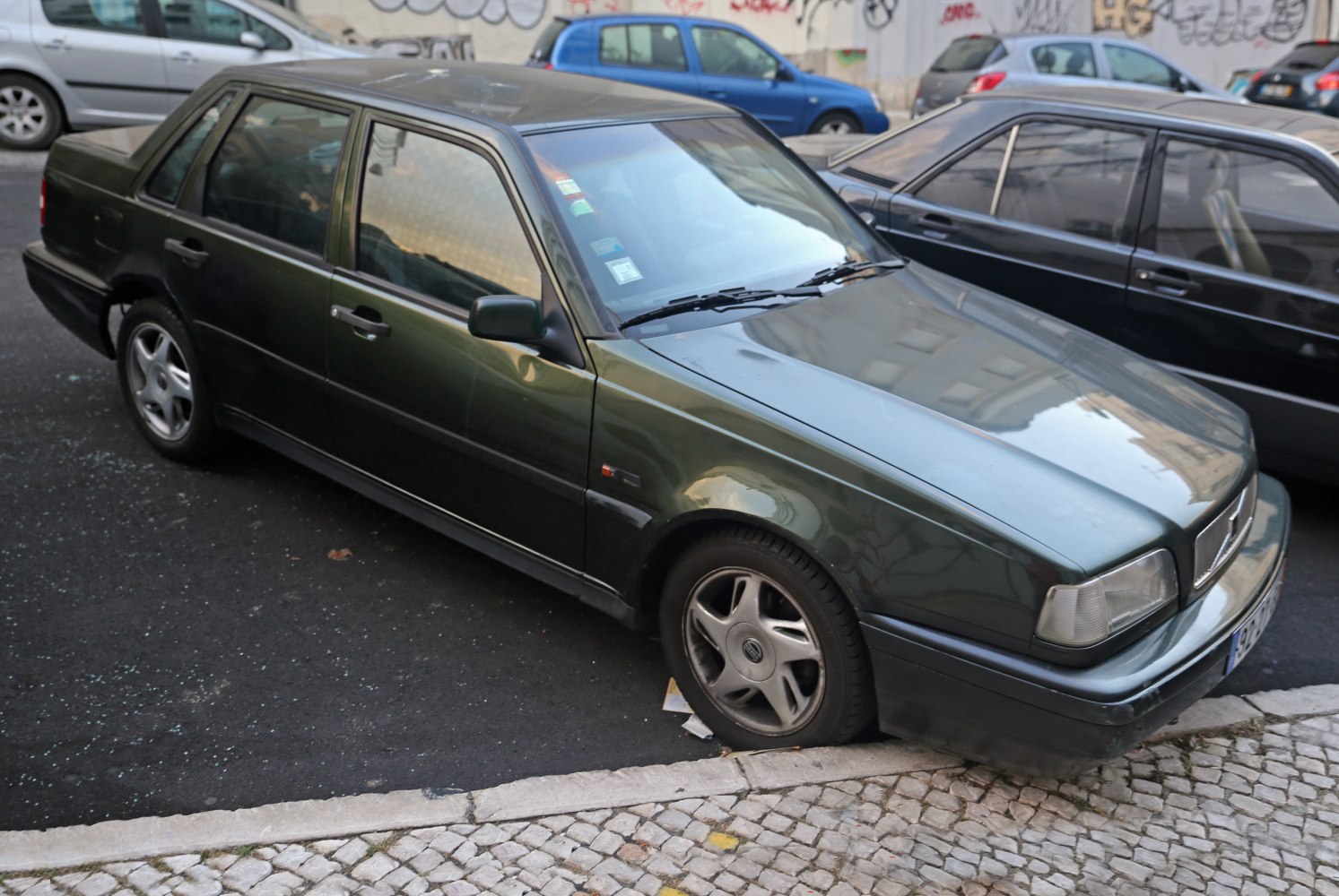 https://totalrenting.es/wp-content/uploads/2022/10/volvo-460-l-464-1989-1-6-82-cv-berlina.png