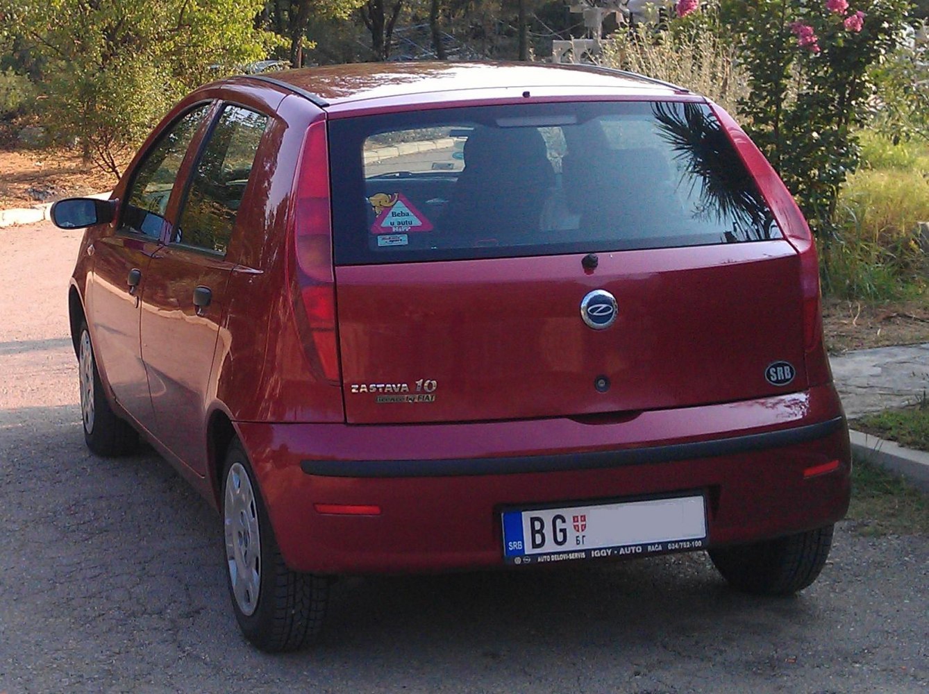 https://totalrenting.es/wp-content/uploads/2022/10/zastava-10-2005-1-2-8v-60-cv-hatchback-1.png