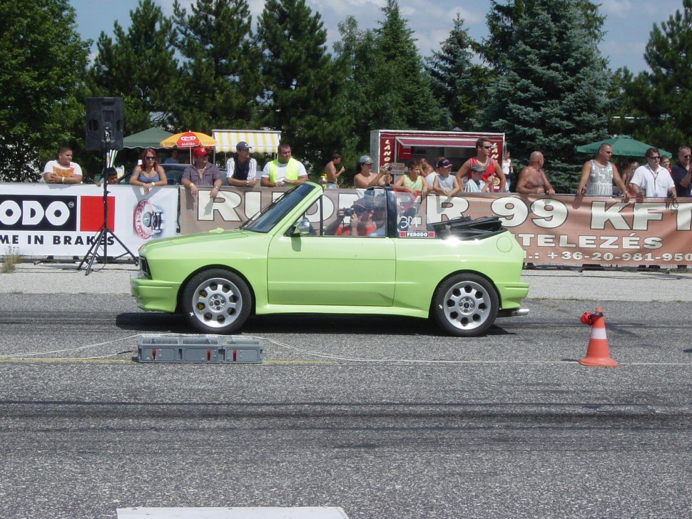 https://totalrenting.es/wp-content/uploads/2022/10/zastava-yugo-cabrio-2002-1-3-i-68-cv-cabriolet-2.png