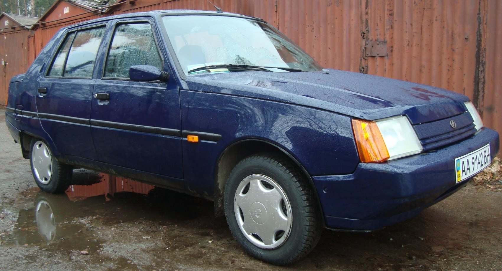 https://totalrenting.es/wp-content/uploads/2022/10/zaz-1103-1999-1-2-58-cv-hatchback.png