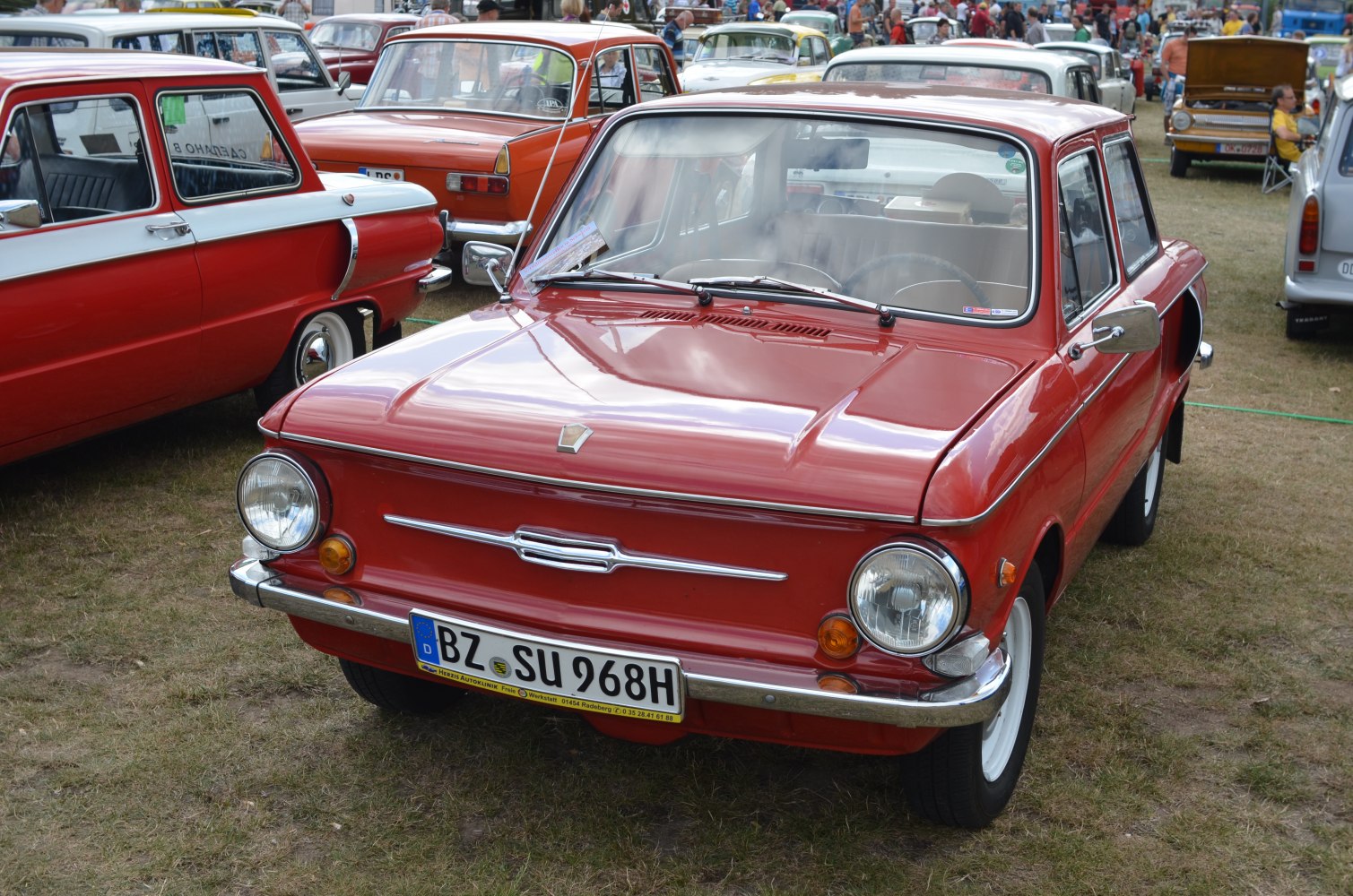 https://totalrenting.es/wp-content/uploads/2022/10/zaz-968a-1973-1-2-a-42-cv-berlina-3.png