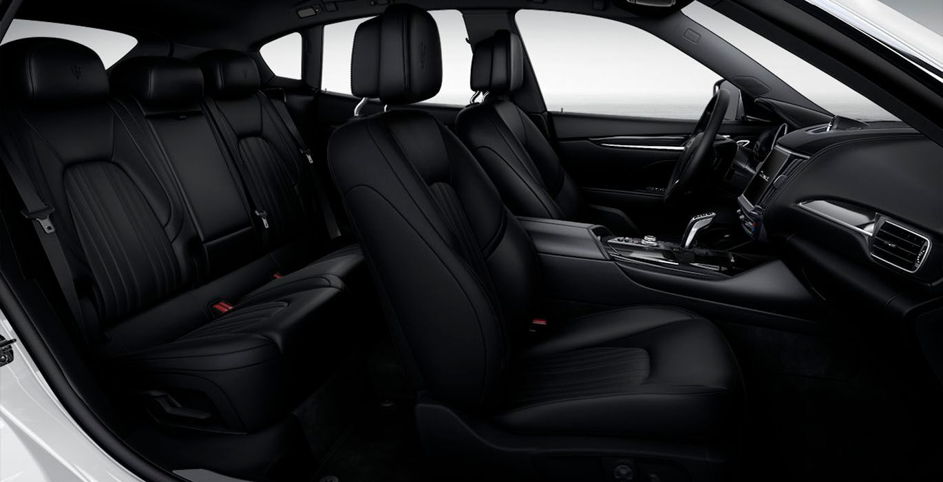 MASERATI Levante GT Hybrid interior perfil | Total Renting