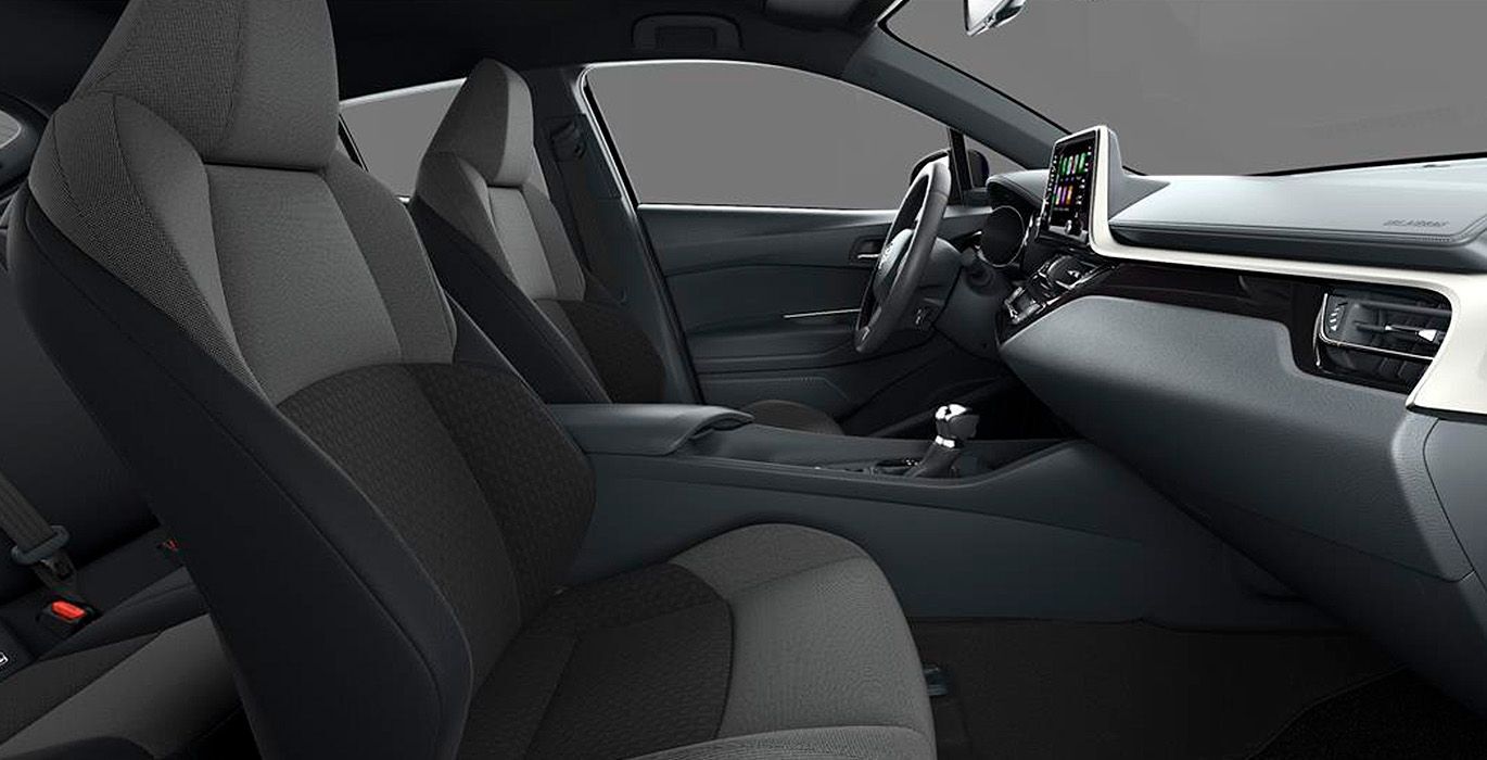 Toyota C HR Active interior perfil | Total Renting
