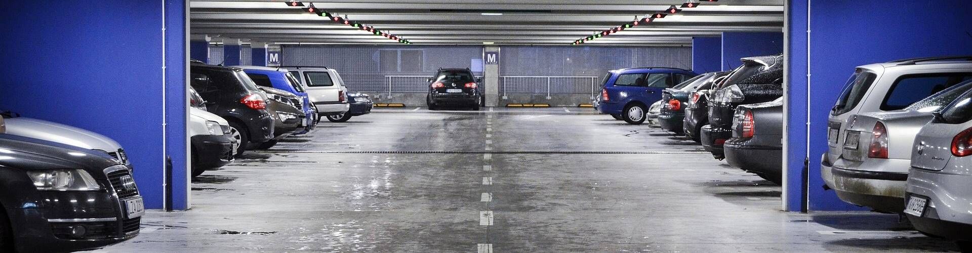 ¿Dónde aparcar cerca del aeropuerto de Bilbao?