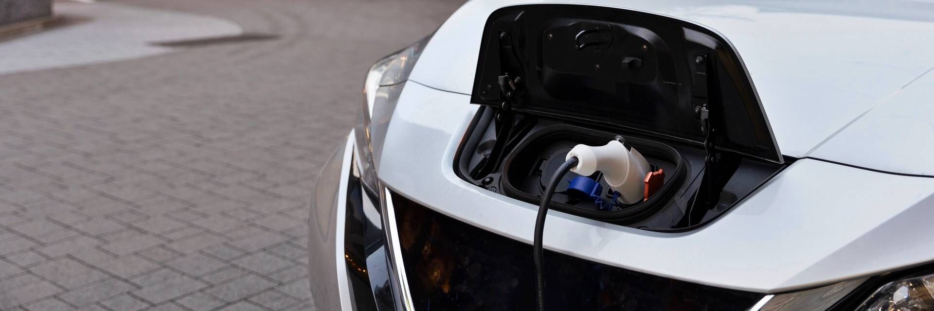 Los vehículos eléctricos tienen un precio tan desorbitado que Total Renting ha encontrado una solución