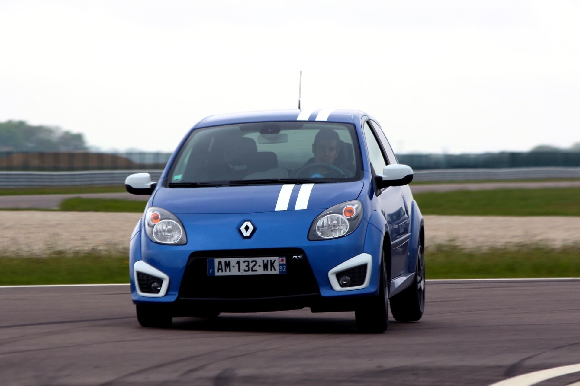Twingo, Shakira.