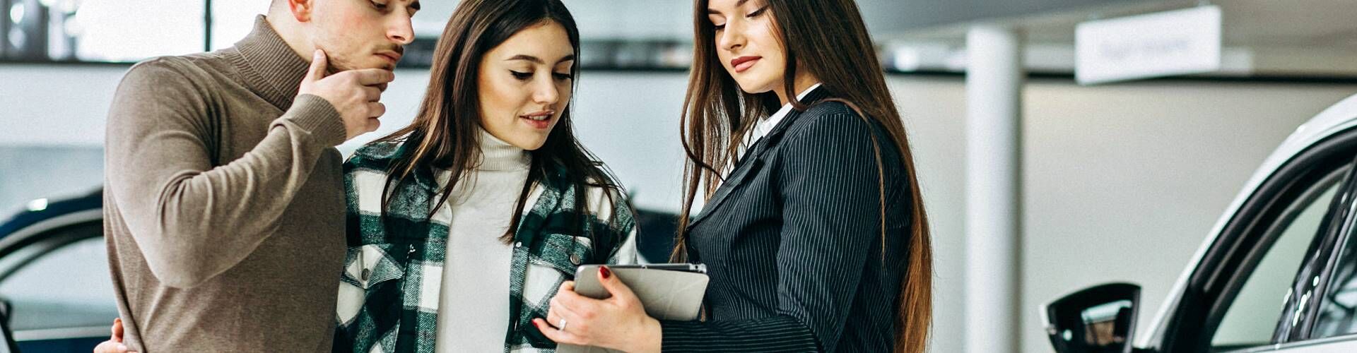 ¿Es obligatorio llevar el recibo del seguro del coche?