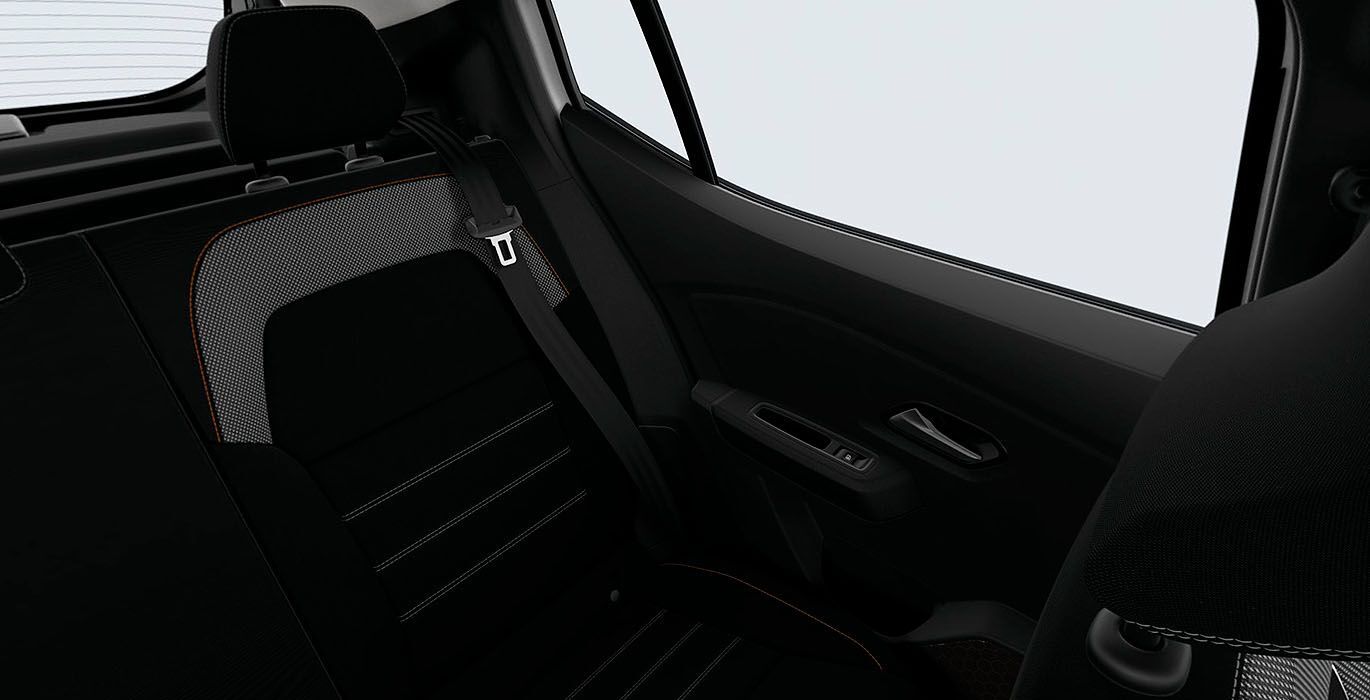 Dacia Sandero Stepway Expression ECO G interior trasera | Total Renting