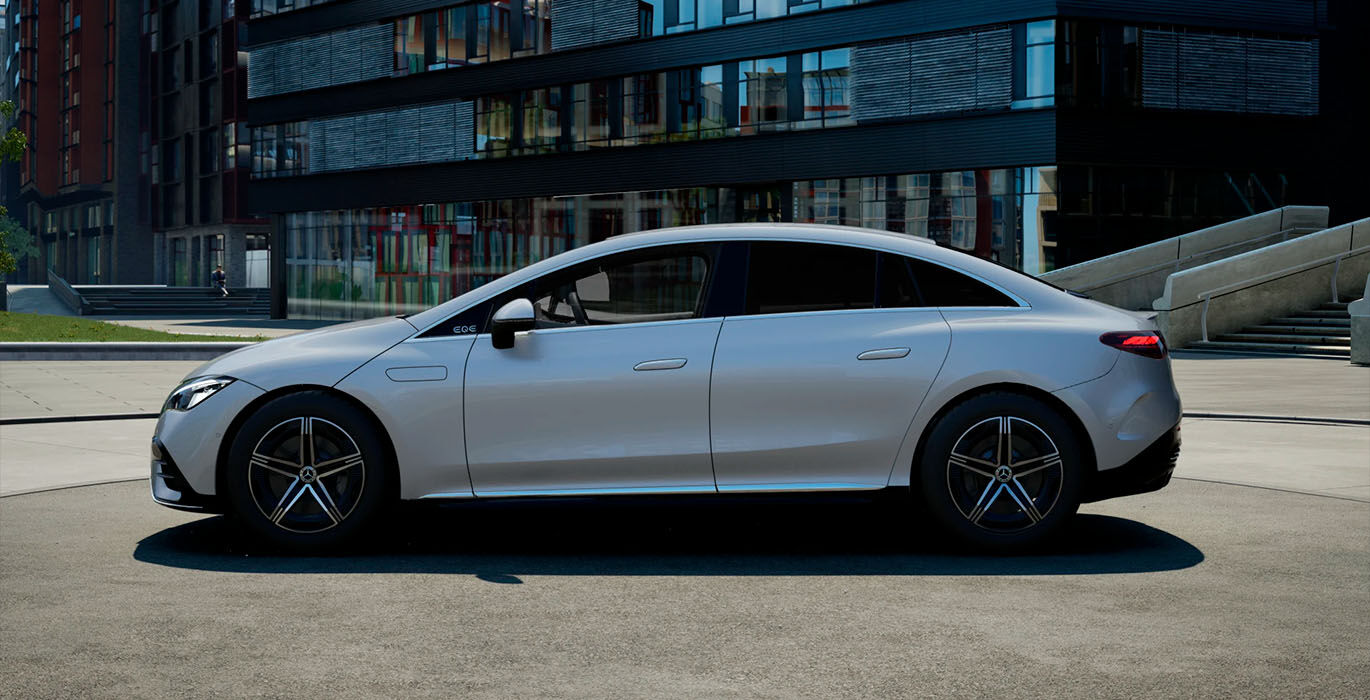 MERCEDES EQE 300 exterior perfil | Total Renting
